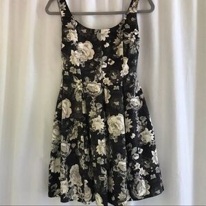 GAP Structured Cotton Sleeveless Floral Dress